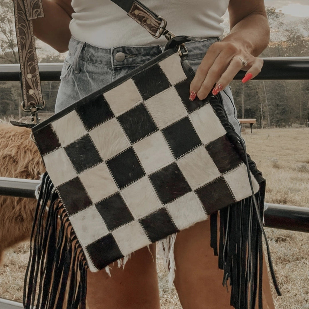 Accessories collection featuring bags, jewelry, and finishing touches