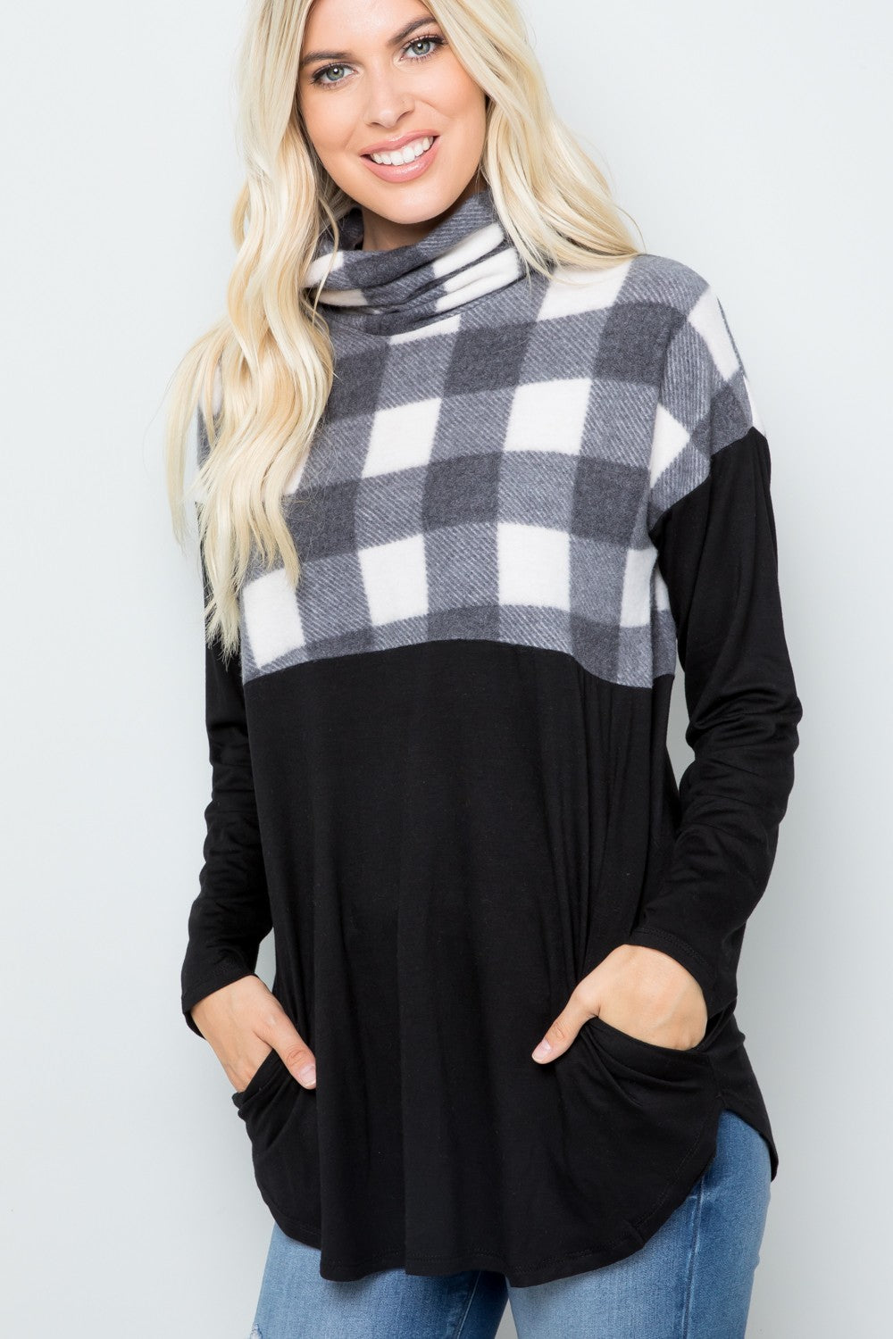 Pocketed Plaid Turtleneck Blouse In Black