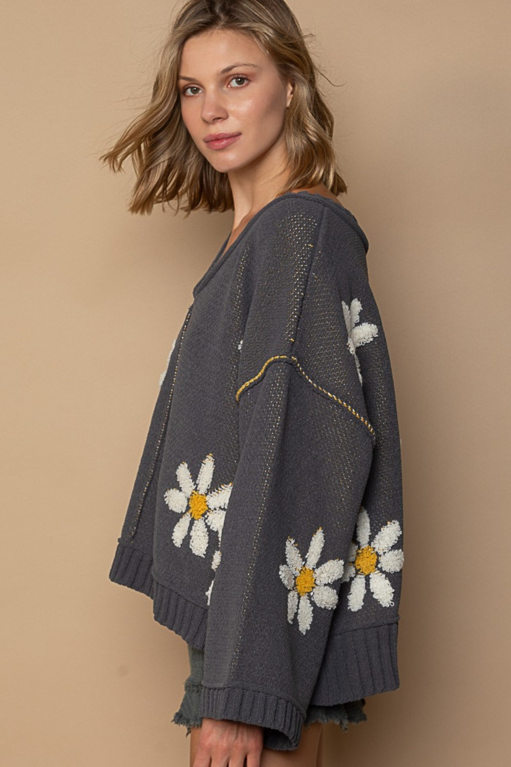 POL V-Neck Floral Pattern Chenille Sweater In Charcoal