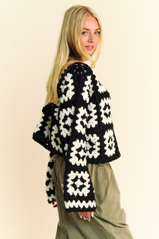 Davi & Dani Two Tone Flower Crochet Cardigan In Black