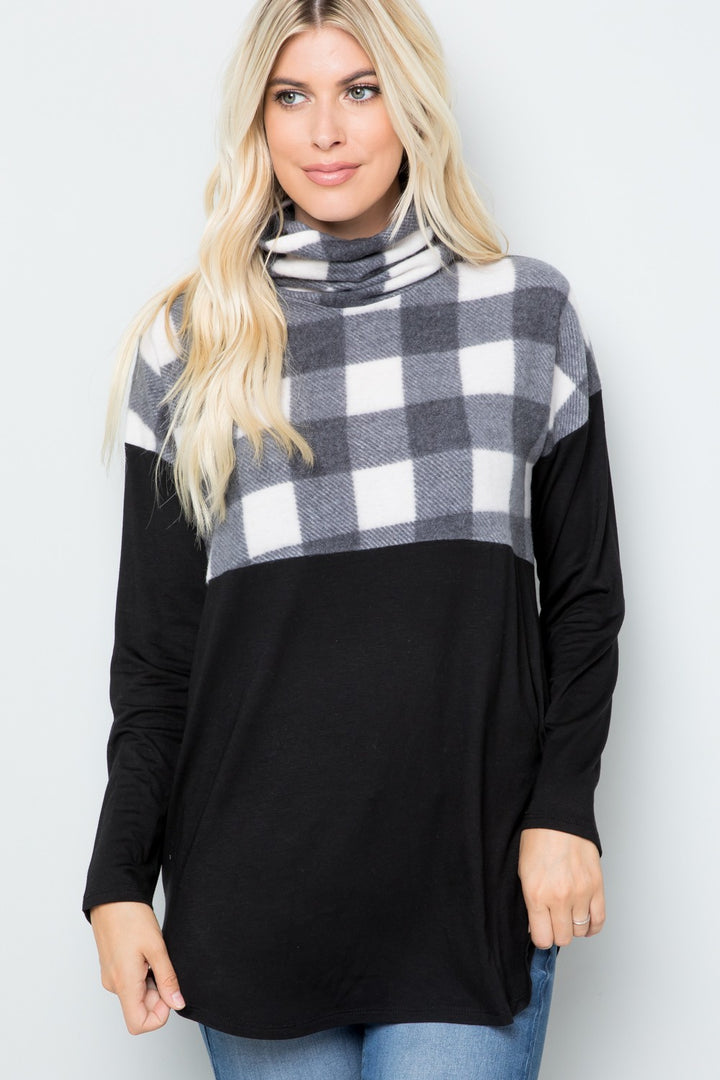 Pocketed Plaid Turtleneck Blouse In Black