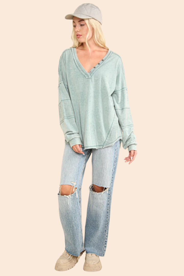 VERY J Washed V-Neck Exposed Seam Knit Top In Sage