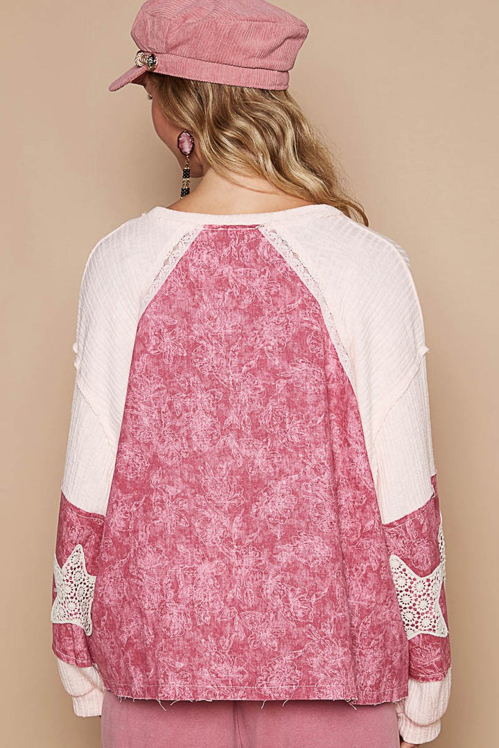 POL Lace Detail Floral Pattern V Neck Top In Blush