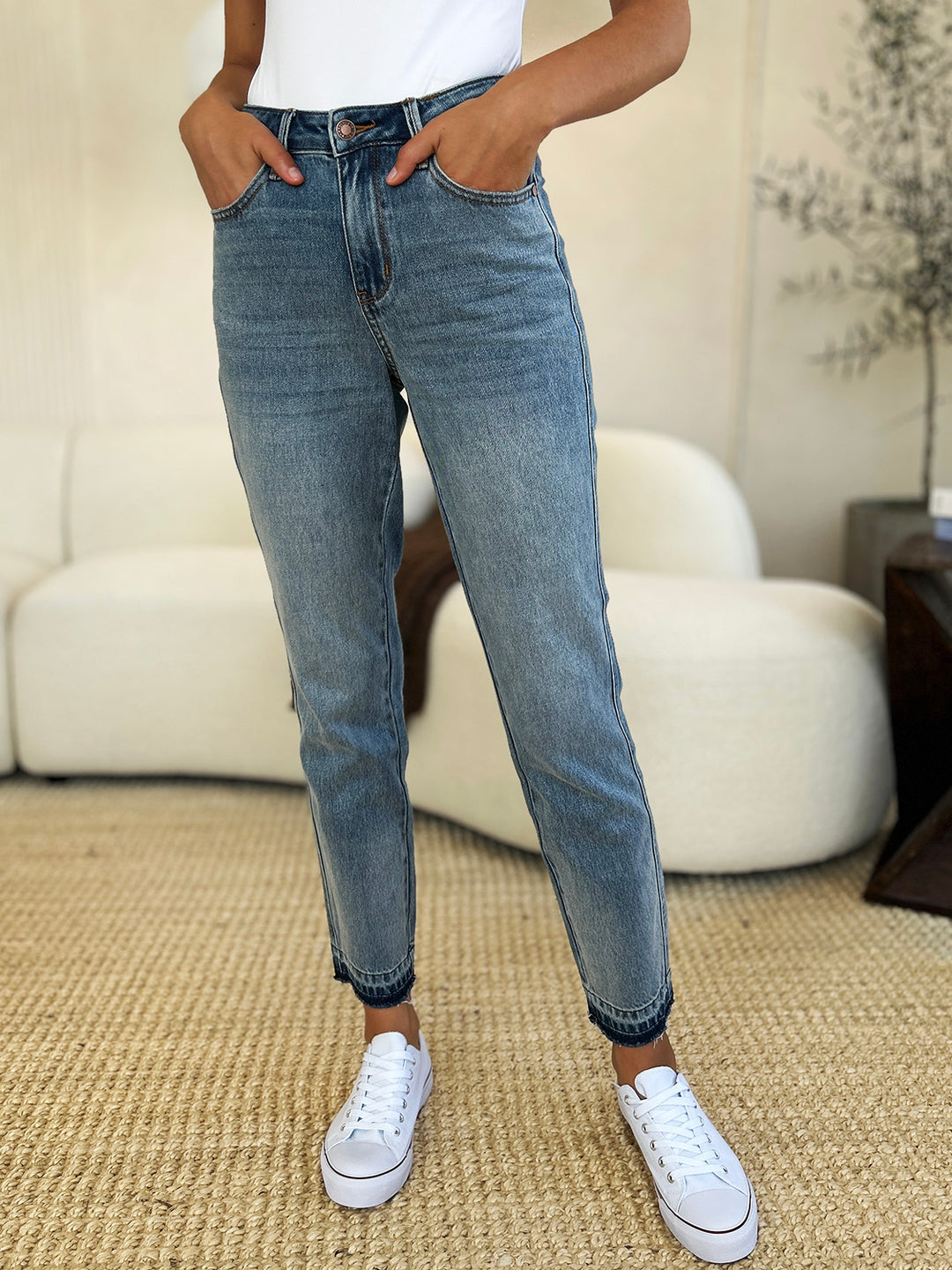 Judy Blue Keri Mid Rise Rigid Magic Release Hem Jeans