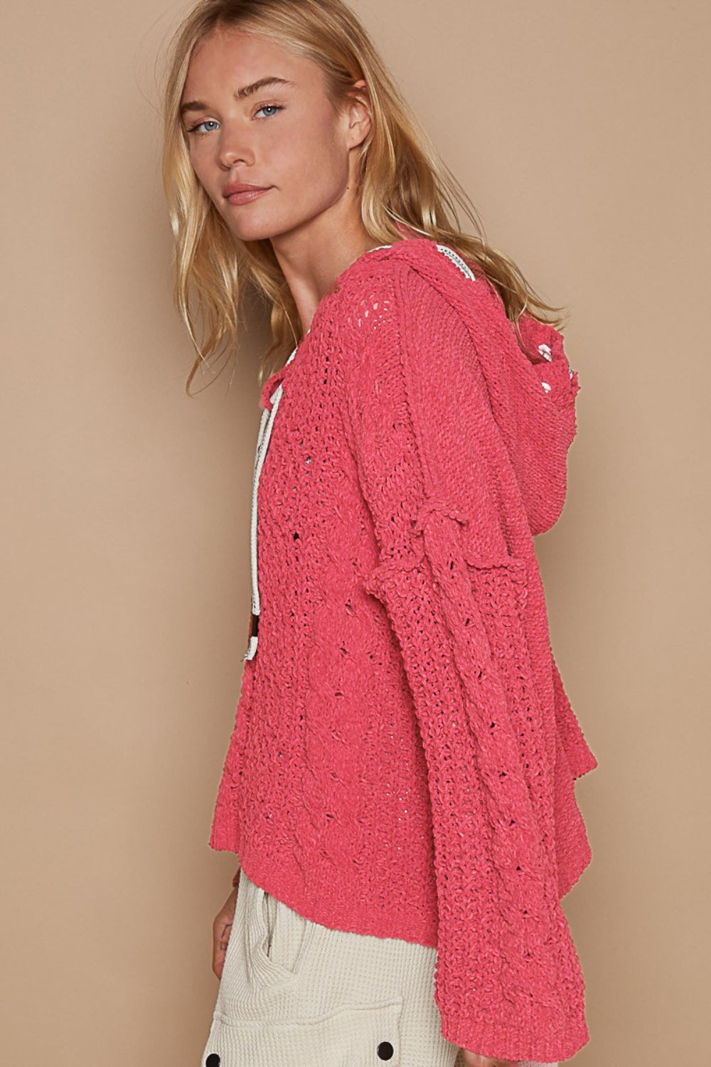 POL Cable Knit Hooded Chenille Sweater In Fuchsia