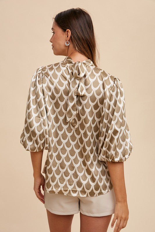 Annie Wear Tie Back Abstract Print Blouse In Khaki