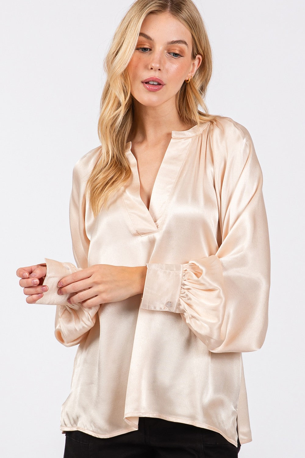 SAGE + FIG Notched Long Sleeve Top In Champagne