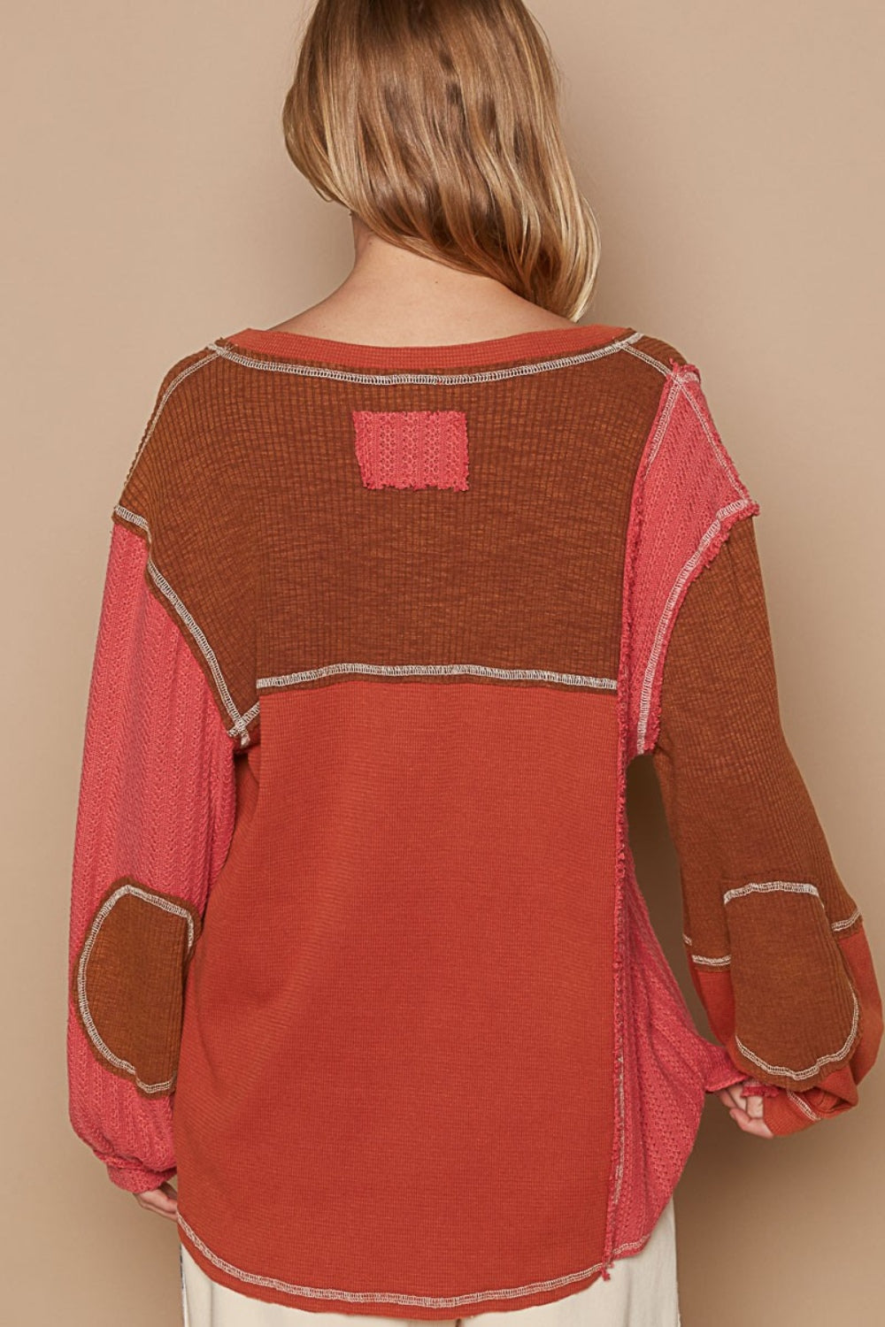 POL V-Neck Knit Panel Exposed Seam Top In Brick