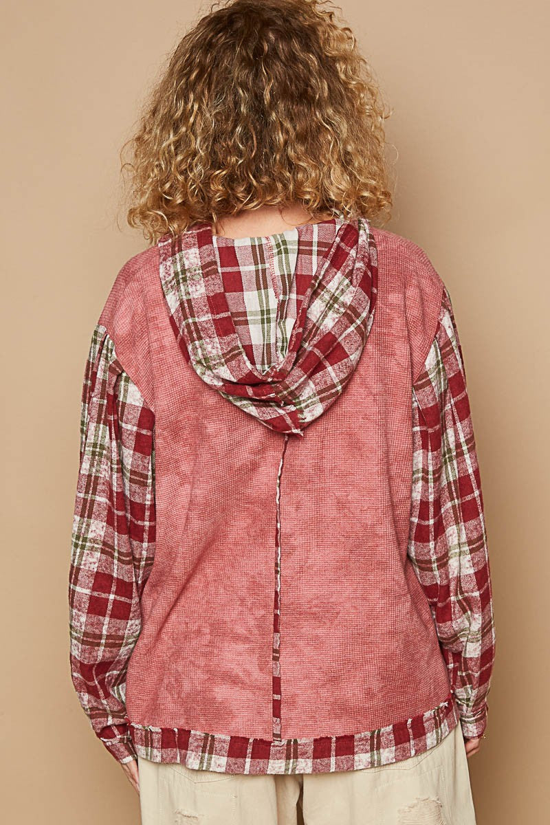 POL Star Patch Plaid Long Sleeve Hooded Top In Redbean