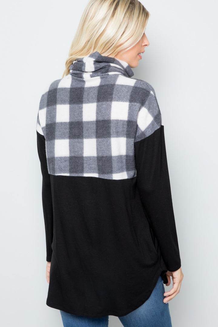 Pocketed Plaid Turtleneck Blouse In Black