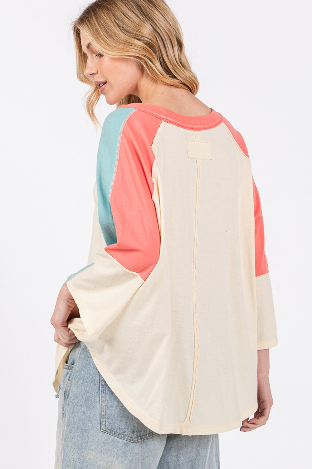 SAGE + FIG Color Block Curved Hem Top In Magnolia