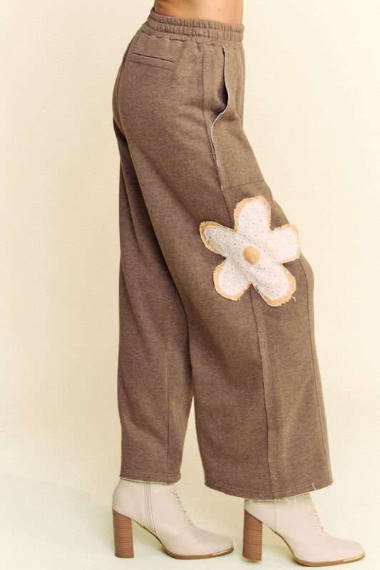 Davi & Dani Flower Patch Elastic Waist Wide Leg Pants In Mocha