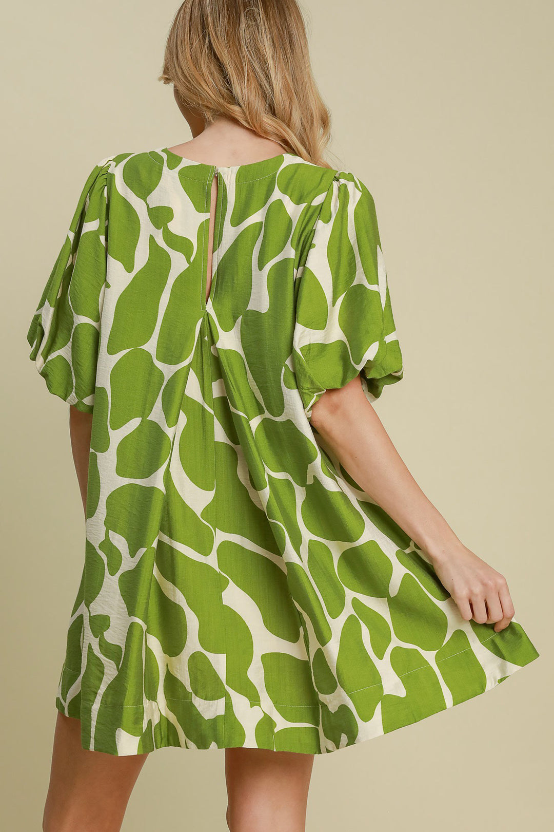 Umgee Abstract Print Puff Sleeve Dress In Lime