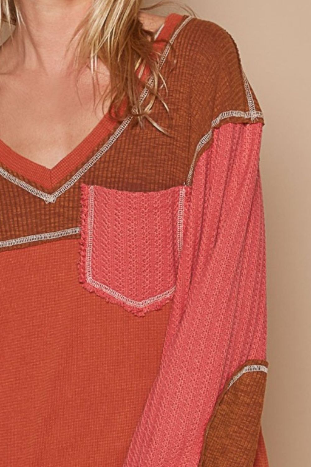 POL V-Neck Knit Panel Exposed Seam Top In Brick