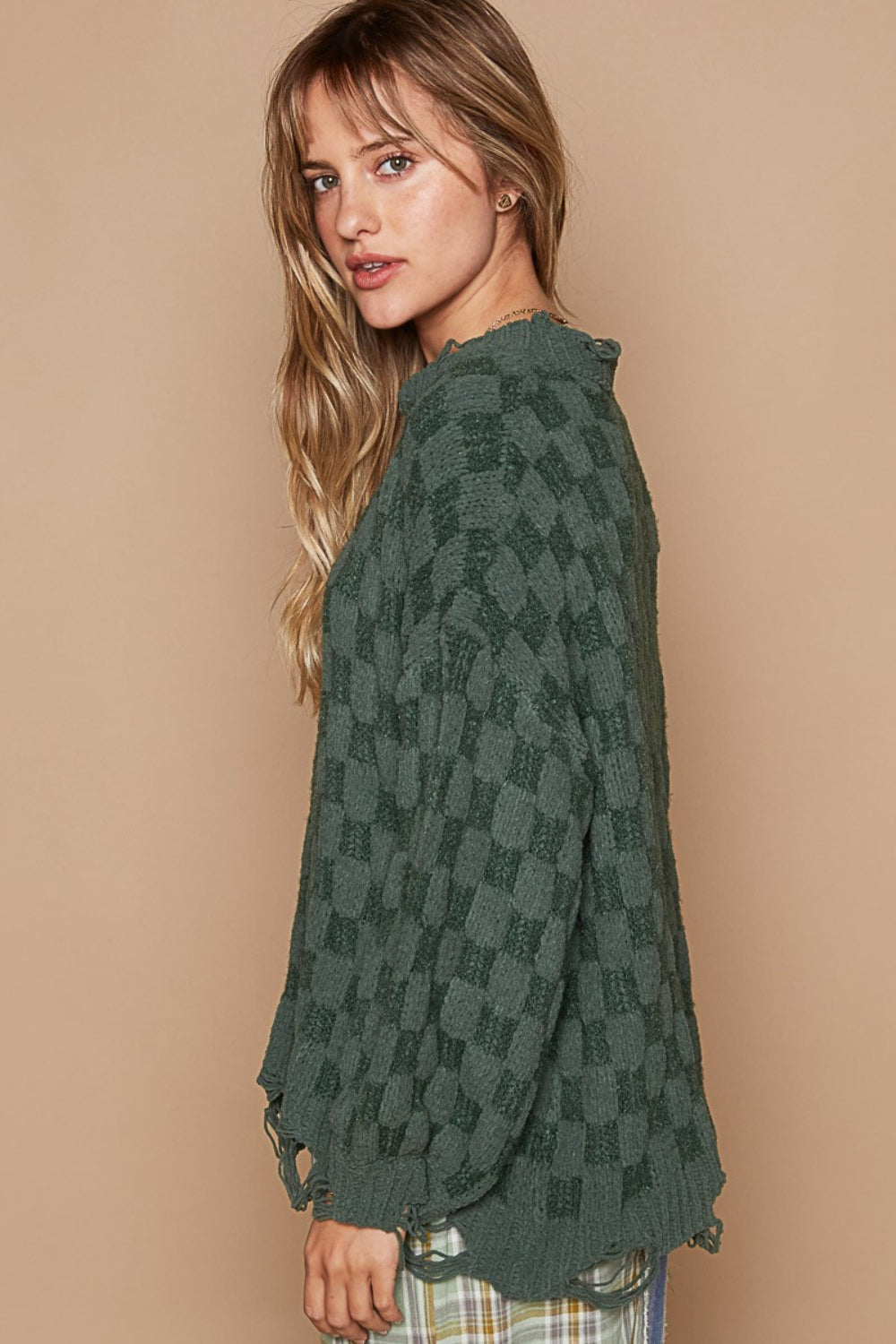 POL Checkered Distressed Edge Sweater In Forest Green