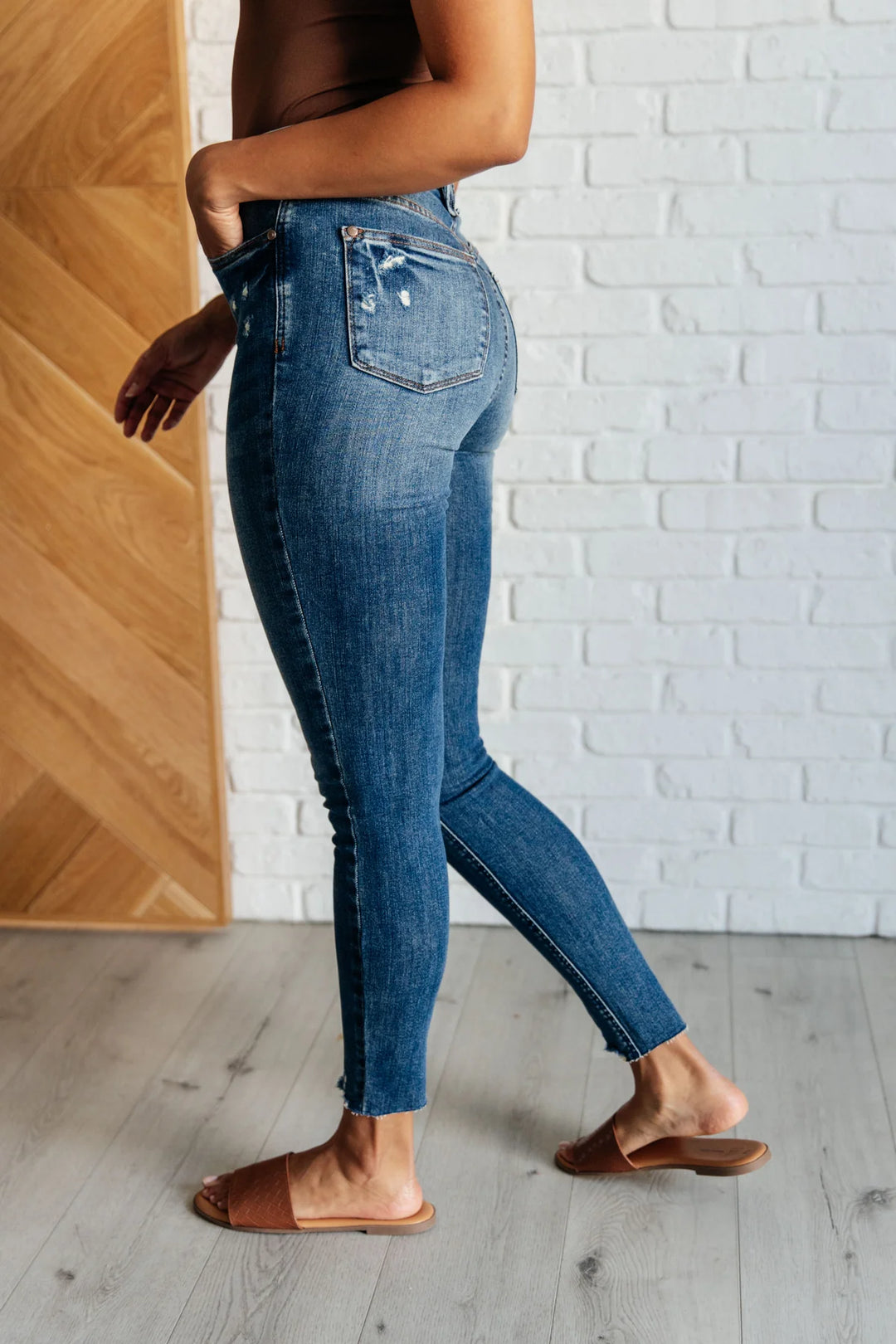 Judy Blue Alba Tummy Control Vintage Wash Skinny Jeans