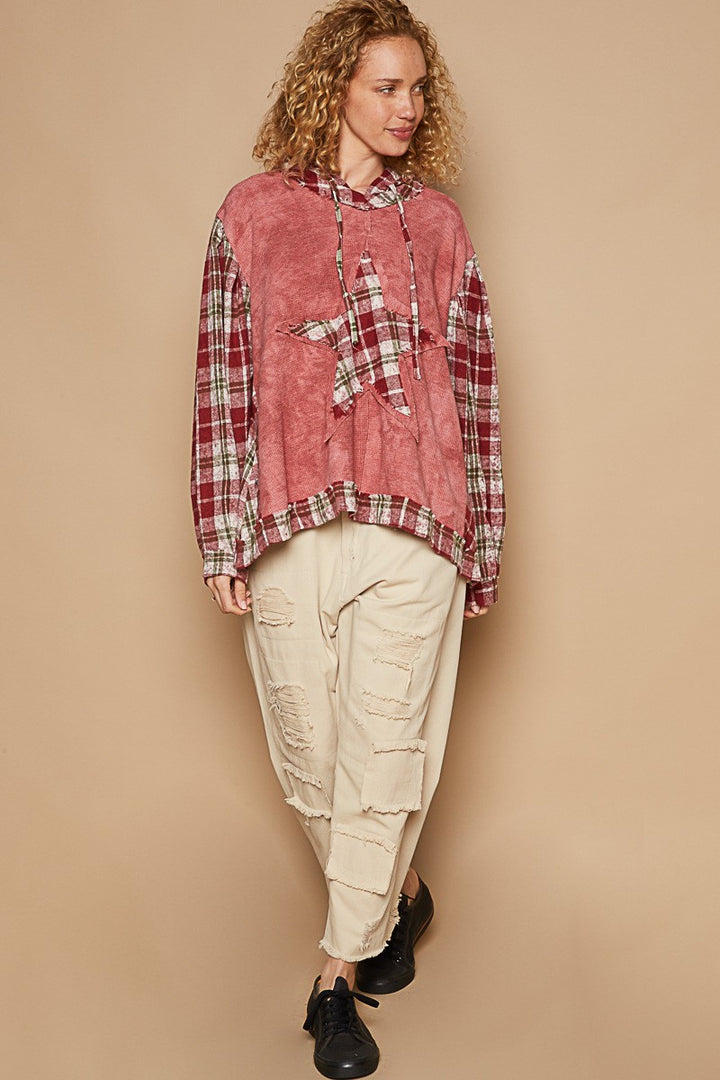 POL Star Patch Plaid Long Sleeve Hooded Top In Redbean