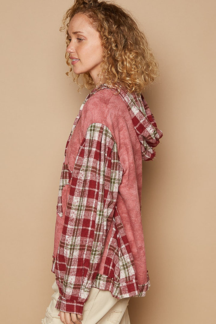 POL Star Patch Plaid Long Sleeve Hooded Top In Redbean