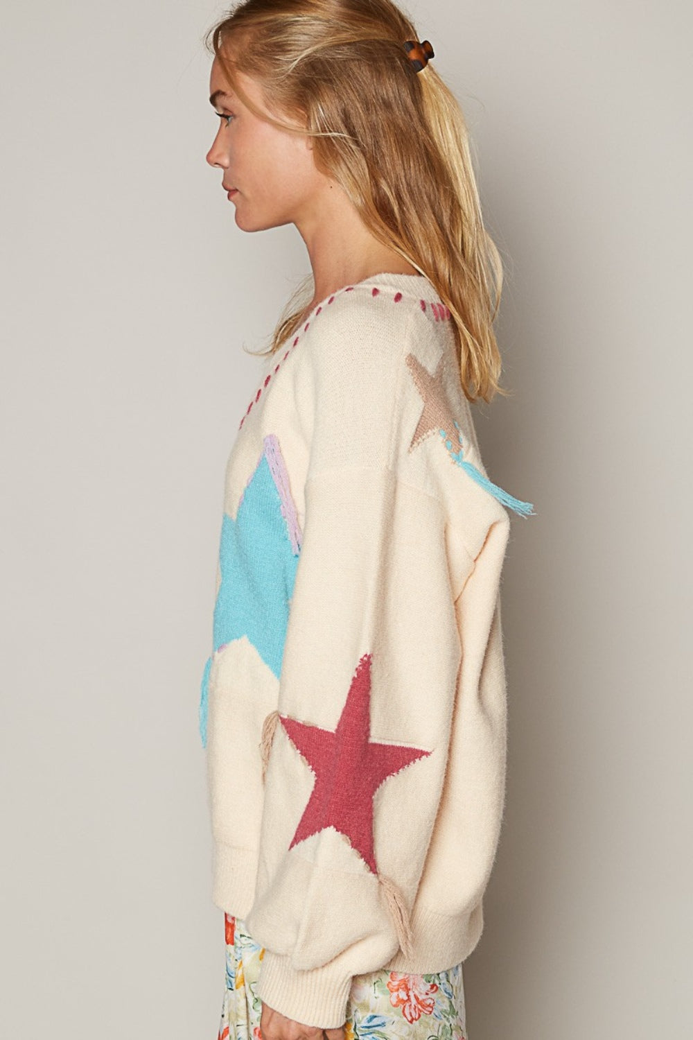 POL V-Neck Long Sleeve Star Fringe Sweater In Pale Beige