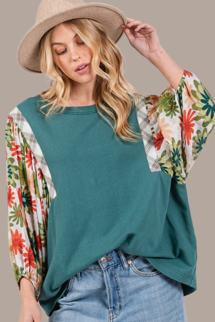 SAGE + FIG Printed Balloon Sleeve Contrast Top In Teal