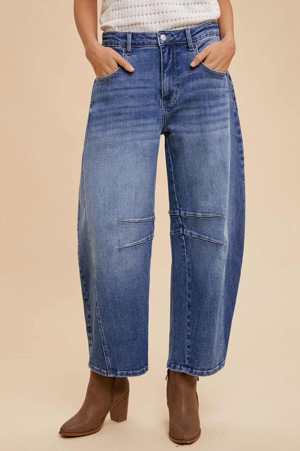 Annie Wear Mid Rise Barrel Leg Jeans with Pockets In Medium