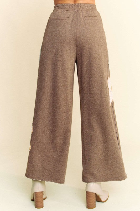 Davi & Dani Flower Patch Elastic Waist Wide Leg Pants In Mocha