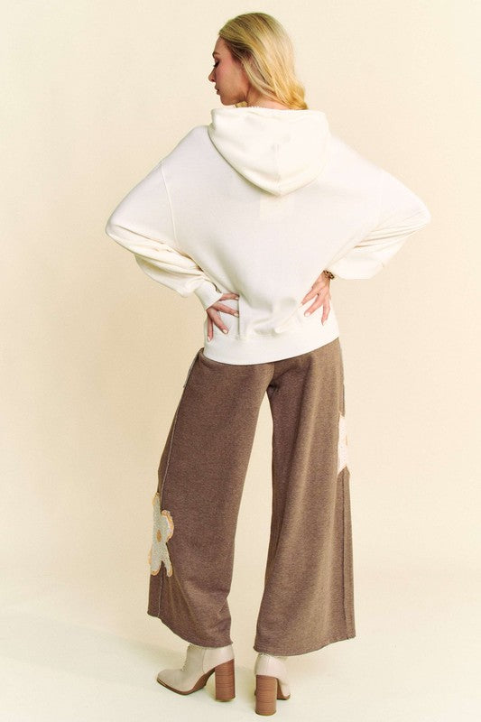 Davi & Dani Flower Patch Elastic Waist Wide Leg Pants In Mocha