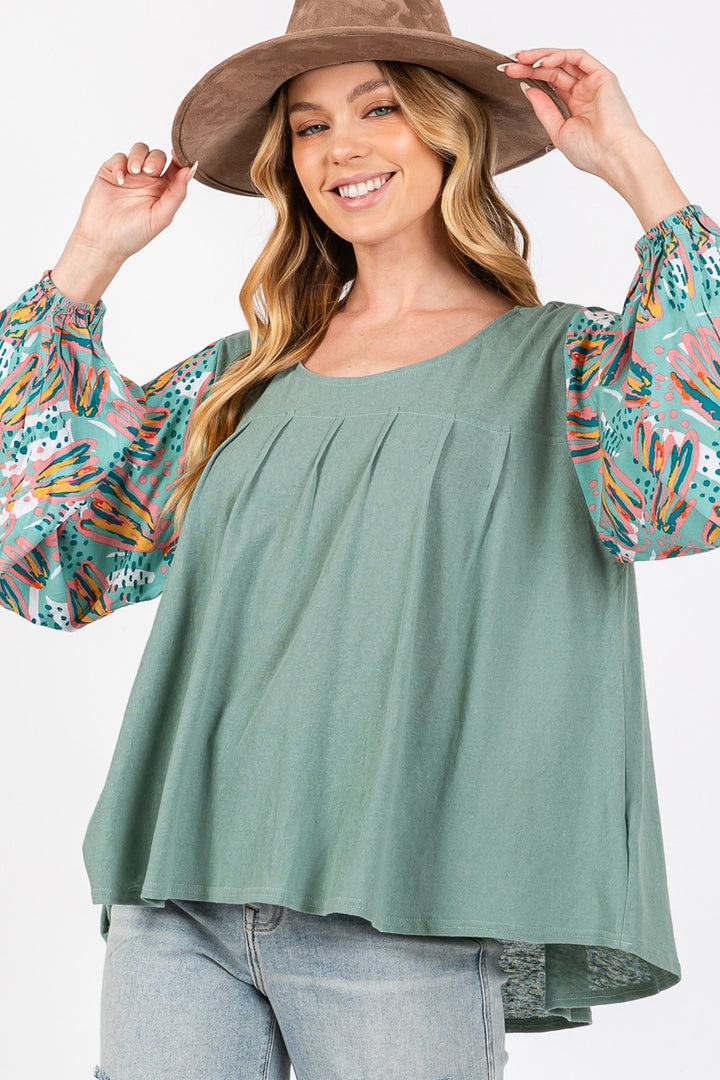 SAGE + FIG Ruched Round Neck Printed Bubble Sleeve Top In Sage