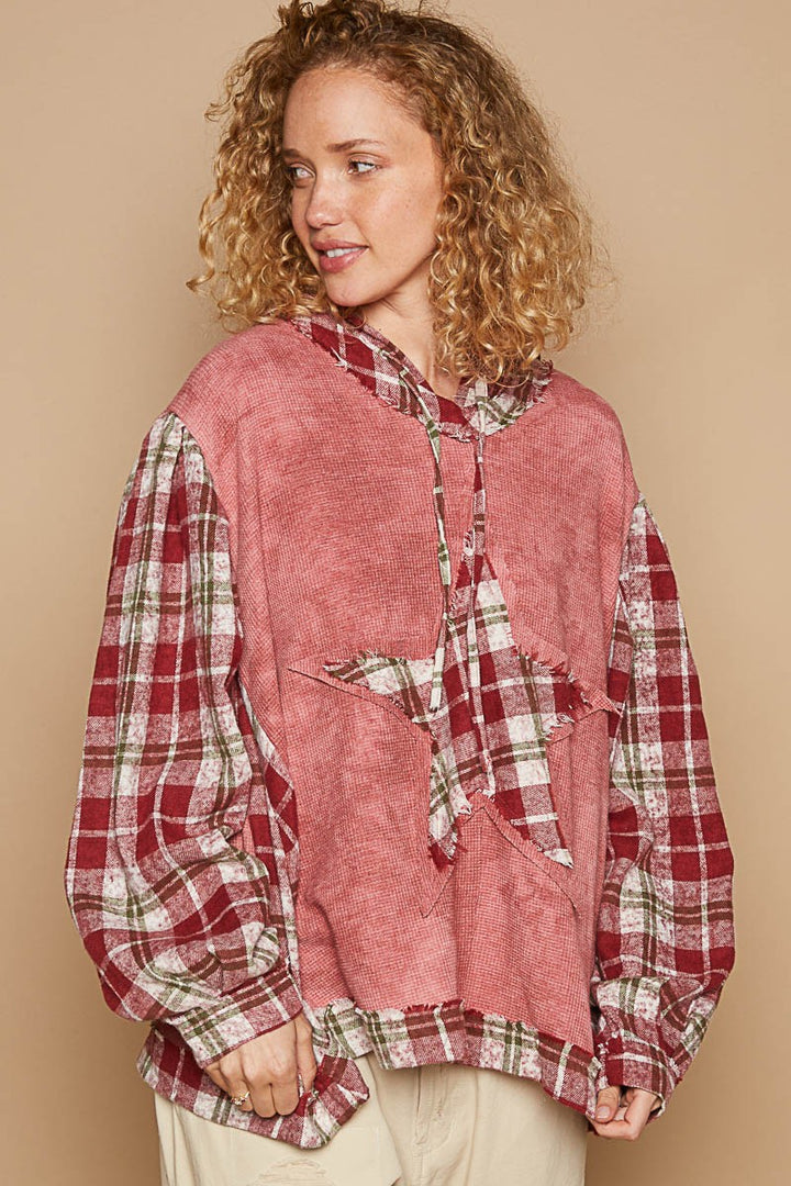 POL Star Patch Plaid Long Sleeve Hooded Top In Redbean