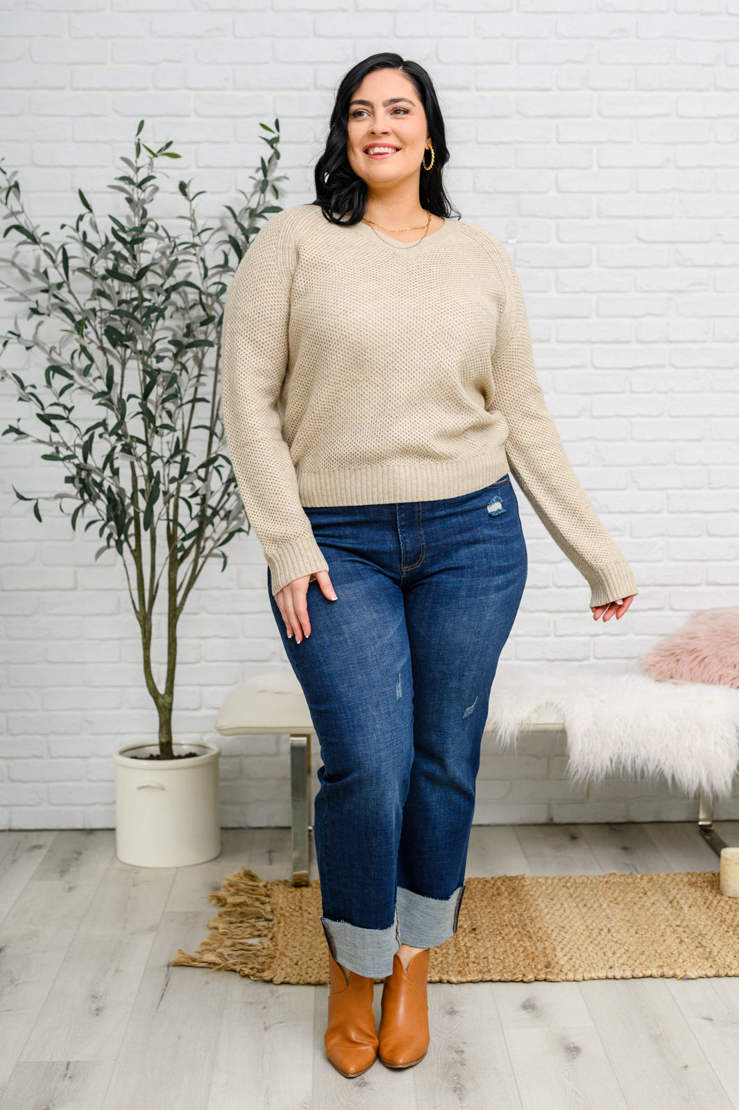 Chai Latte V-Neck Sweater in Oatmeal - AddiBray