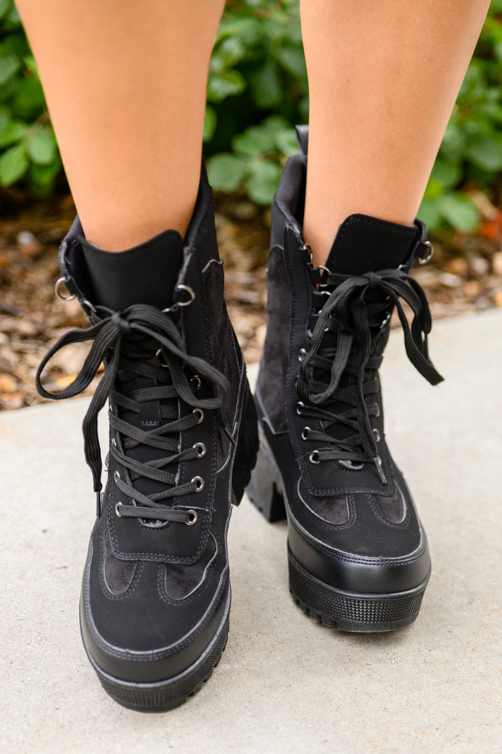 Desert Nights Lace Up Boots In Black