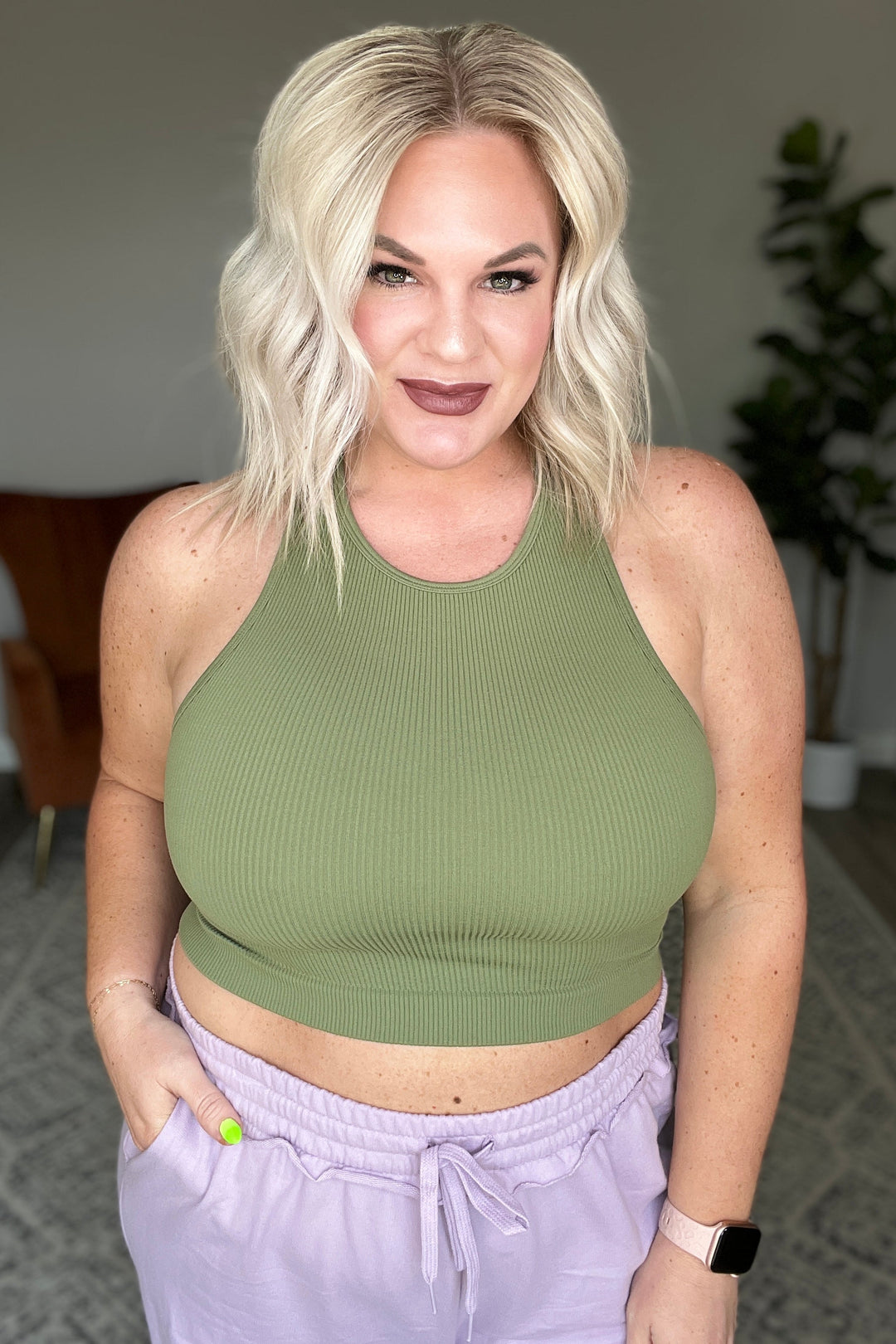 Ribbed Seamless High Neck Cropped Cami in Light Olive